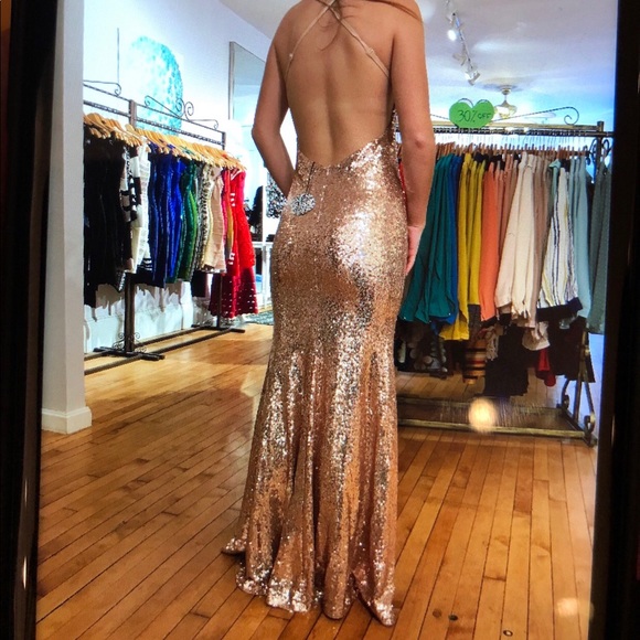 Prom dress!! - Picture 2 of 3